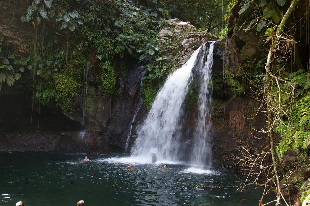Kaz Creole Aventure Tropicale Insolite, Fibre, Jardin Et Jacuzzi Prives Сен-Франсуа Экстерьер фото
