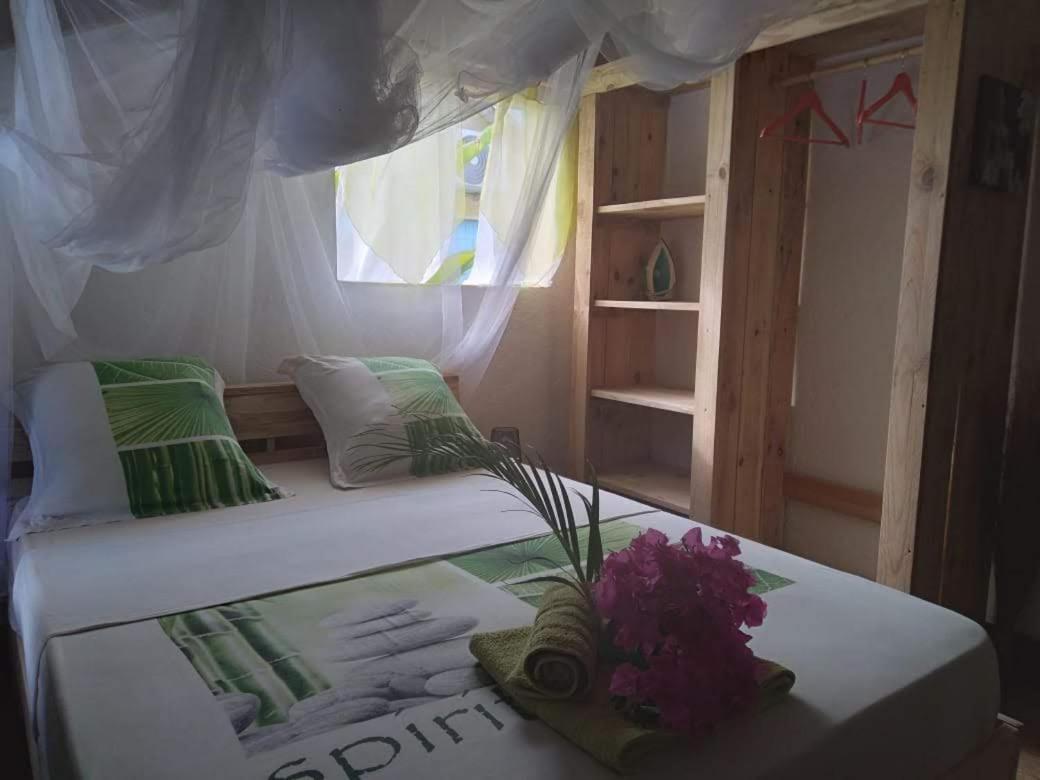 Kaz Creole Aventure Tropicale Insolite, Fibre, Jardin Et Jacuzzi Prives Сен-Франсуа Экстерьер фото